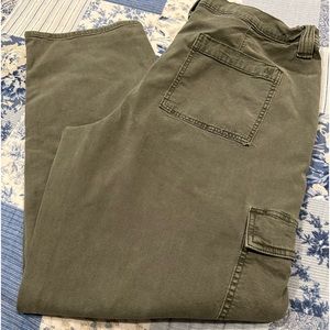American Eagle Cargos